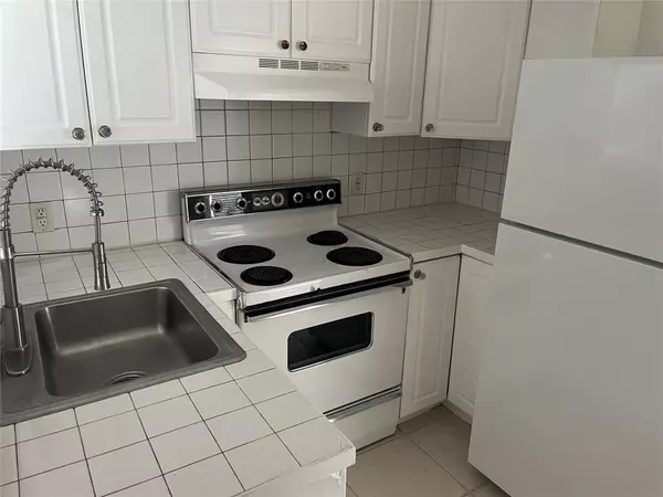 Pompano Beach, FL 33062,301 S Ocean Blvd #3