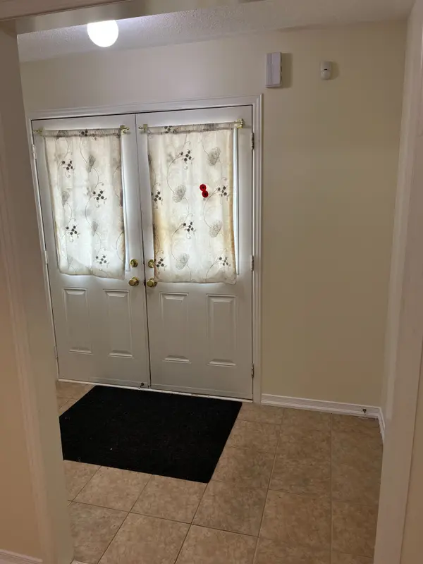 Brampton, ON L6P 3T2,14 Bersan TER #Upper