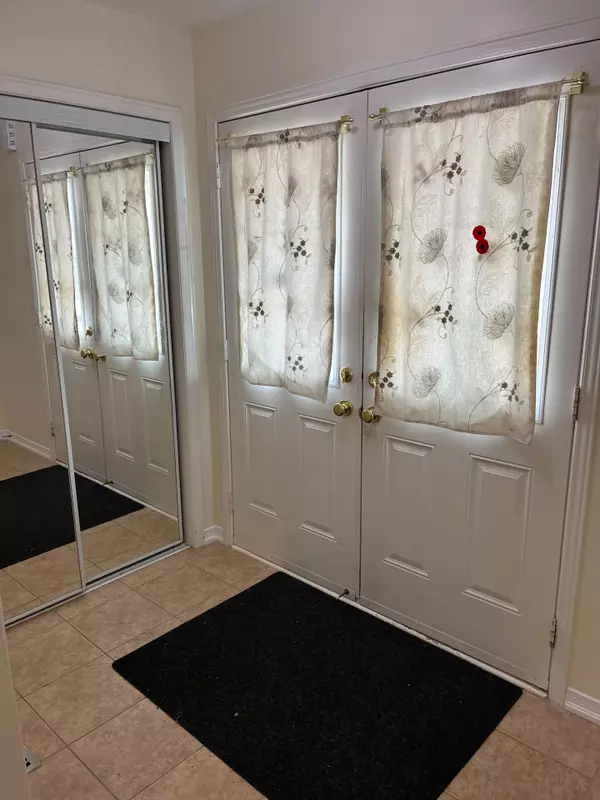 Brampton, ON L6P 3T2,14 Bersan TER #Upper