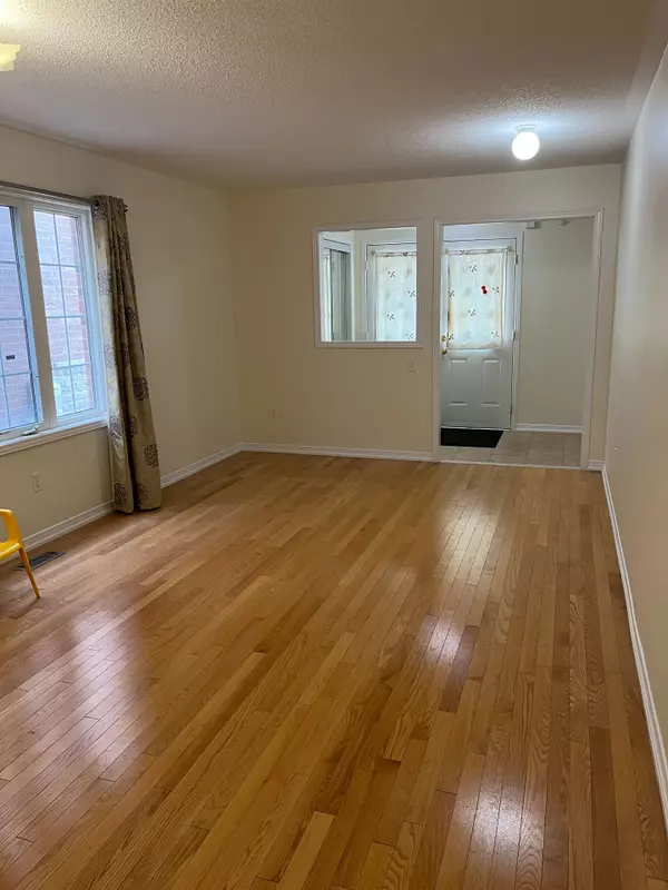 Brampton, ON L6P 3T2,14 Bersan TER #Upper