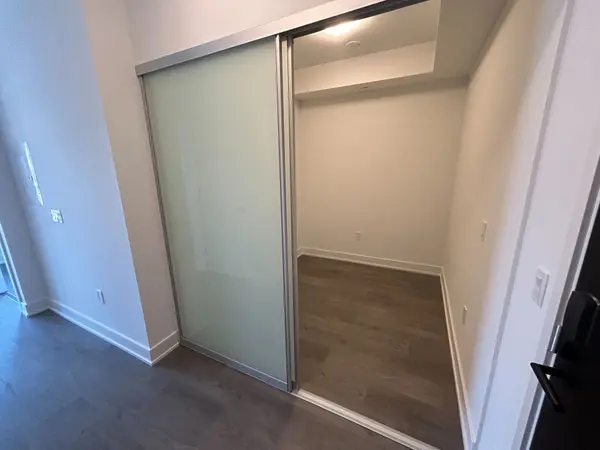 Oakville, ON L6M 5R6,2343 Khalsa Gate #222