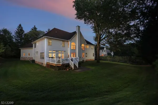 18 Wildwood Ter, Watchung Boro, NJ 07069