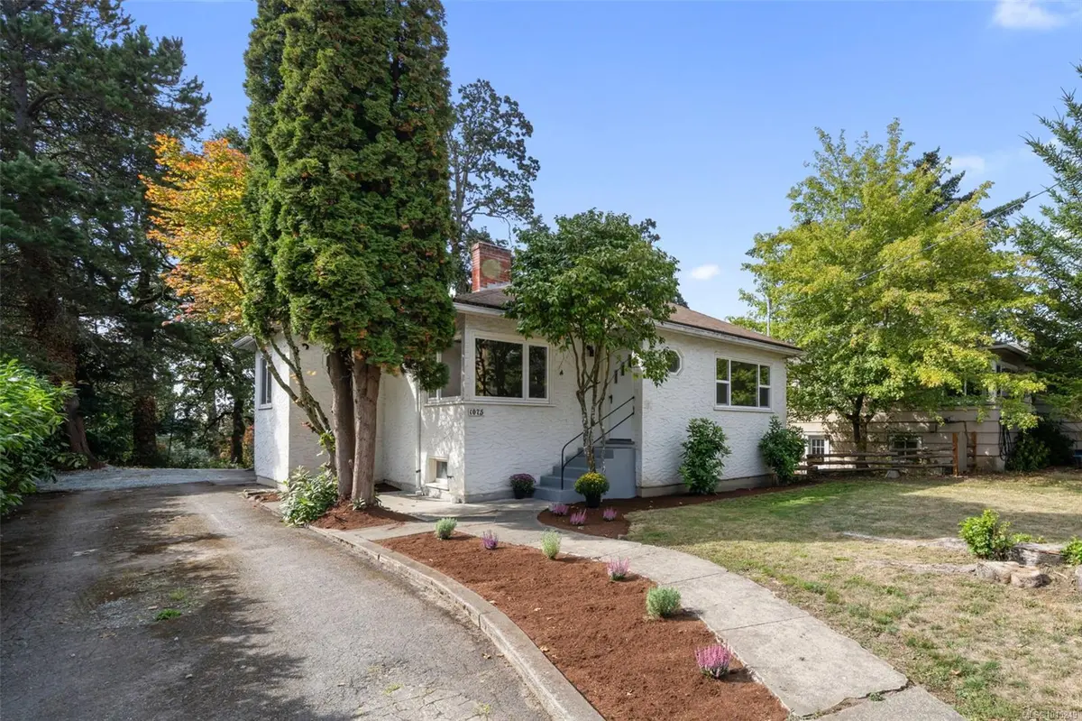 Saanich, BC V8Z 1N4,1075 Burnside Rd W