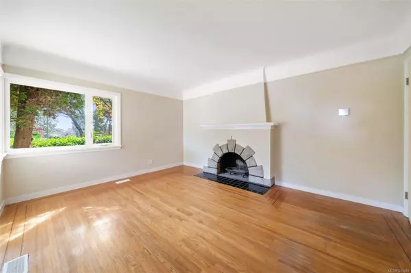 Saanich, BC V8Z 1N4,1075 Burnside Rd W