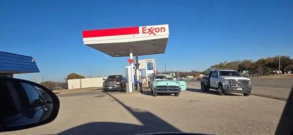 Nocona, TX 76255,309 E Highway 82