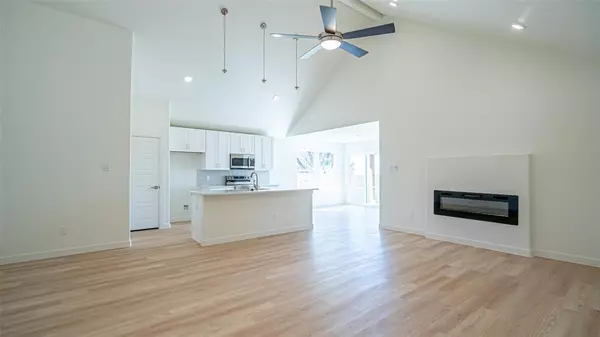 Granbury, TX 76048,924 Bosque River Drive