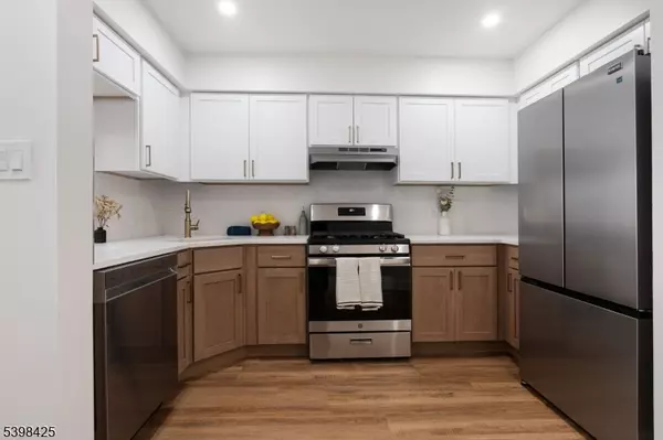 Newark City, NJ 07103,94 Irvine Turner Blvd