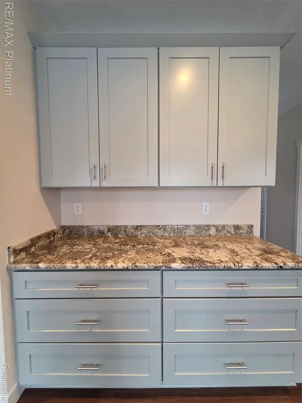 Swartz Creek, MI 48473,7484 SKYLAR CT