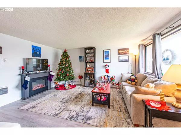 Springfield, OR 97478,353 71ST ST