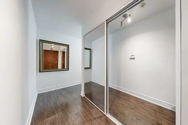 10 Queens Quay W #712, Toronto C01, ON M5J 2R9