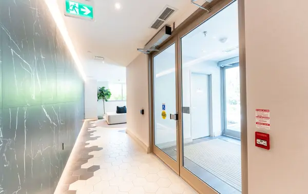 Toronto C10, ON M4P 0G2,1 Cardiff RD #408