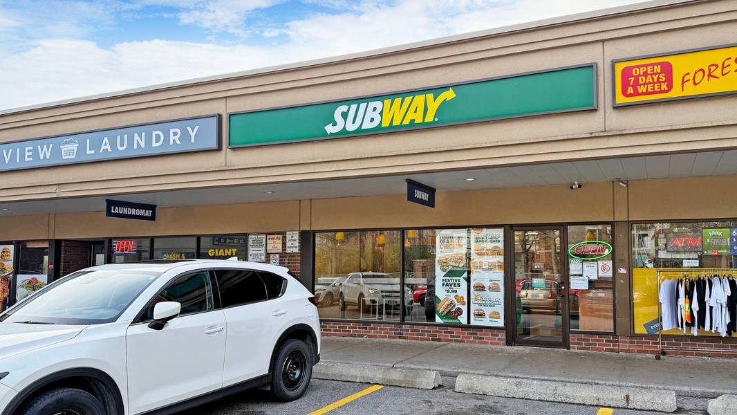 105 Parkway Forest DR, Toronto C15, ON M2J 1L8