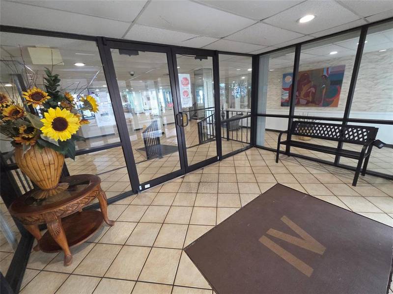 4158 Inverrary Dr #104, Lauderhill, FL 33319