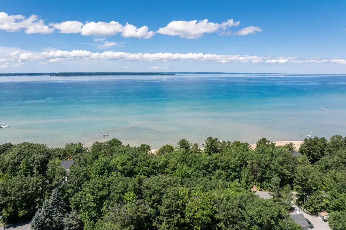 Kewadin, MI 49648,5196 MacKenzie DR