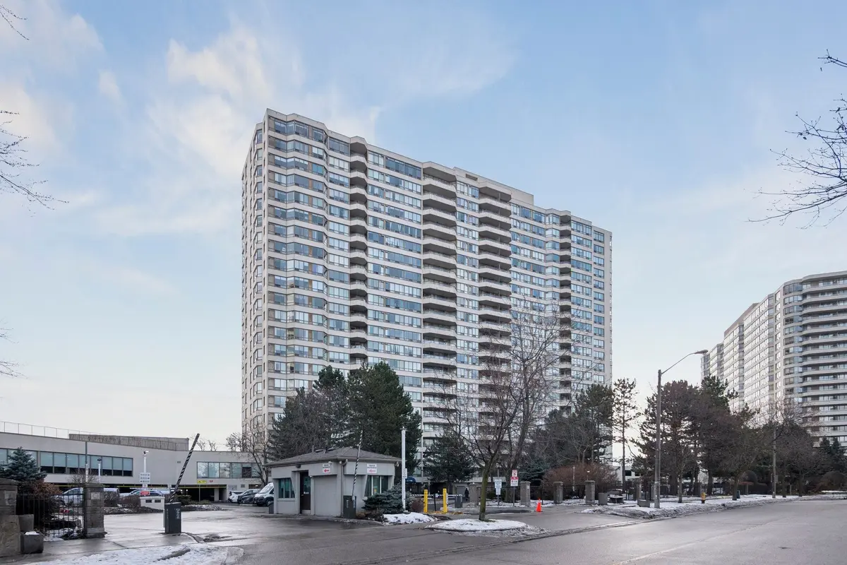 Toronto E04, ON M1K 5J4,3 Greystone Walk DR #1021