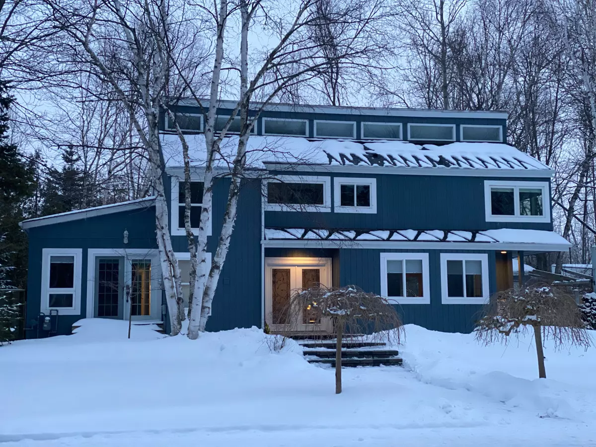 Blue Mountains, ON L9Y 0L1,209846 26 HWY