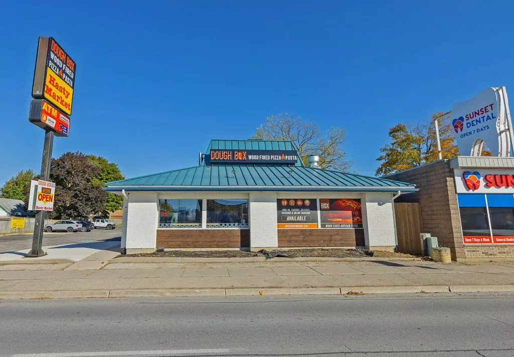 St. Thomas, ON N5P 1E9,985 Talbot ST