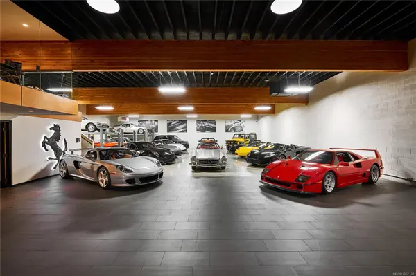 Victoria, BC V8T 2C7,565 David St