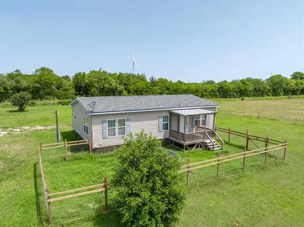 135 HCR 3266, Mount Calm, TX 76673
