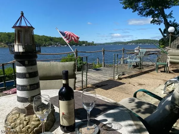 Jefferson Twp., NJ 07849,31 Cove Rd