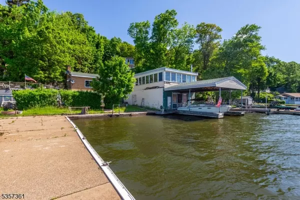 Jefferson Twp., NJ 07849,31 Cove Rd