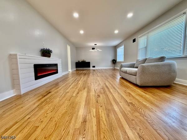 1571 Brookside Rd, Mountainside Boro, NJ 07092