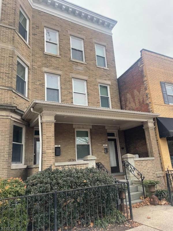 97 Main St, Millburn Twp., NJ 07041