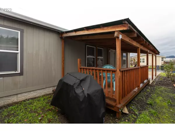 Springfield, OR 97478,5660 DAISY ST #69