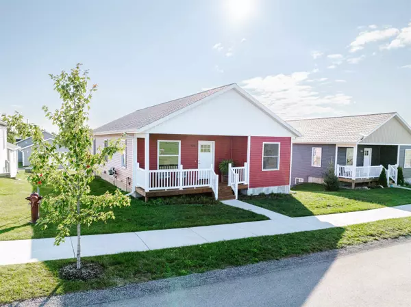 908 Sienna ST,  Traverse City,  MI 49696