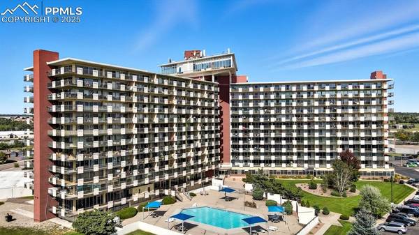 411 Lakewood CIR #B709, Colorado Springs, CO 80910