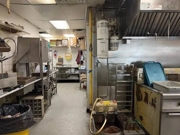 High River, AB T1V 2A9,123 any ST