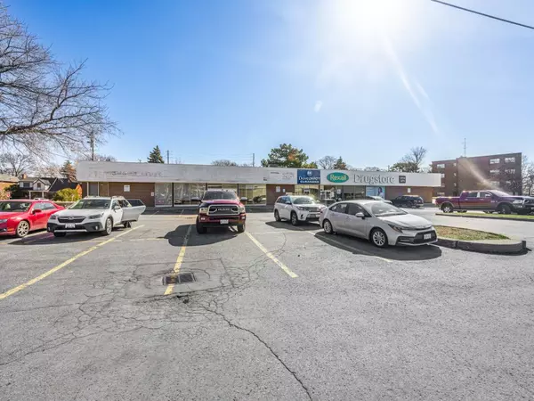 Toronto C11, ON M4G 3T6,325 Moore AVE