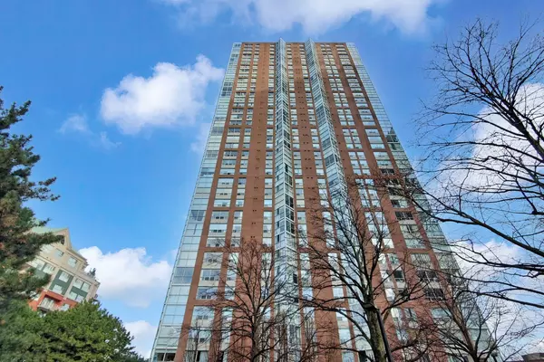 Toronto C13, ON M3C 3N4,7 Concorde PL #2309