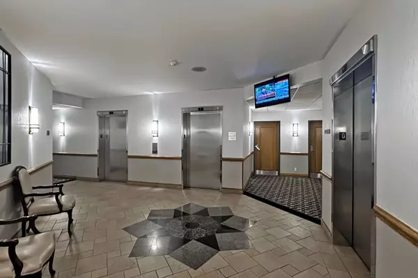 Toronto C13, ON M3C 3N4,7 Concorde PL #2309