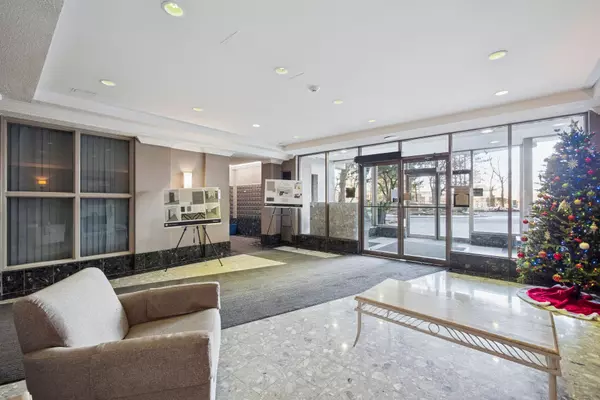 Toronto E04, ON M1K 5J4,3 Greystone Walk DR #1021