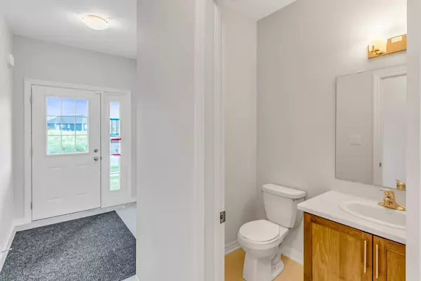 St. Catharines, ON L2M 1R1,16 Bromley DR N