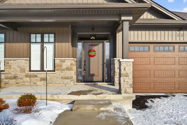 Haldimand, ON N0A 1J0,24 CRADDOCK BLVD #23