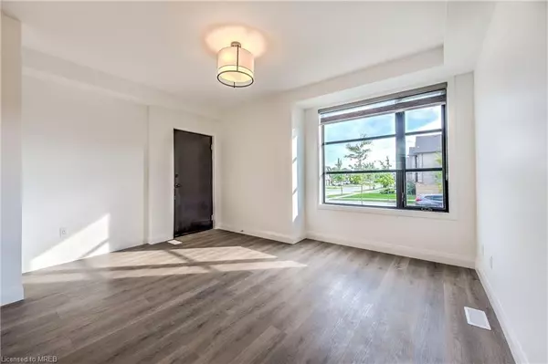 London South, ON N6P 0H9,3900 Savoy ST #33