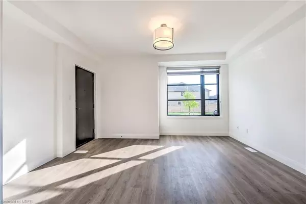 London South, ON N6P 0H9,3900 Savoy ST #33