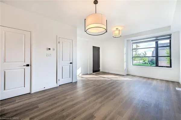 London South, ON N6P 0H9,3900 Savoy ST #33