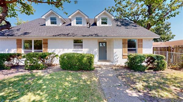 2534 N Saint Augustine Drive,  Dallas,  TX 75227