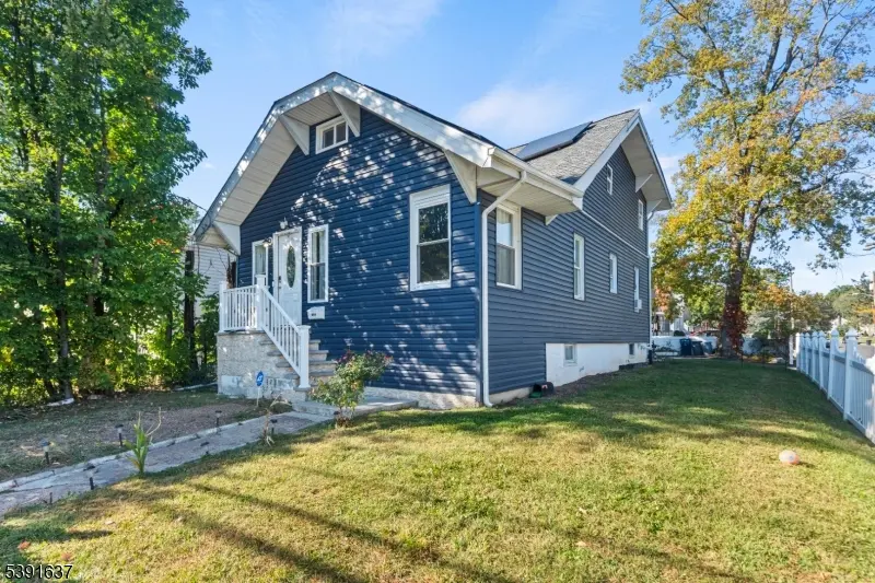 247 E 7th Ave, Roselle Boro, NJ 07203