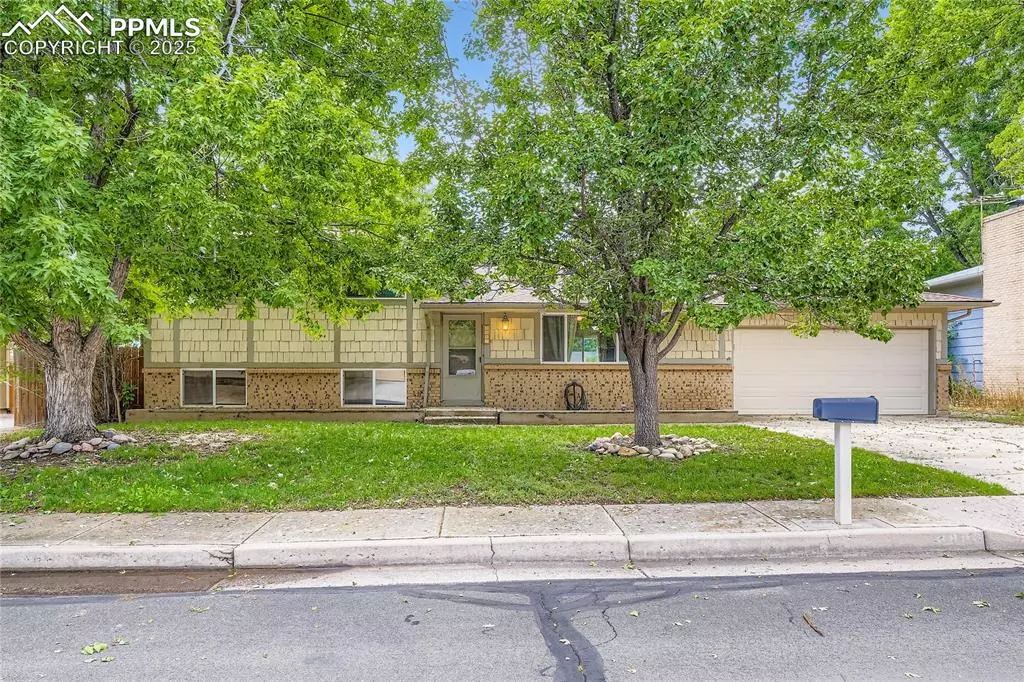 Colorado Springs, CO 80918,4806 Sprucewood DR