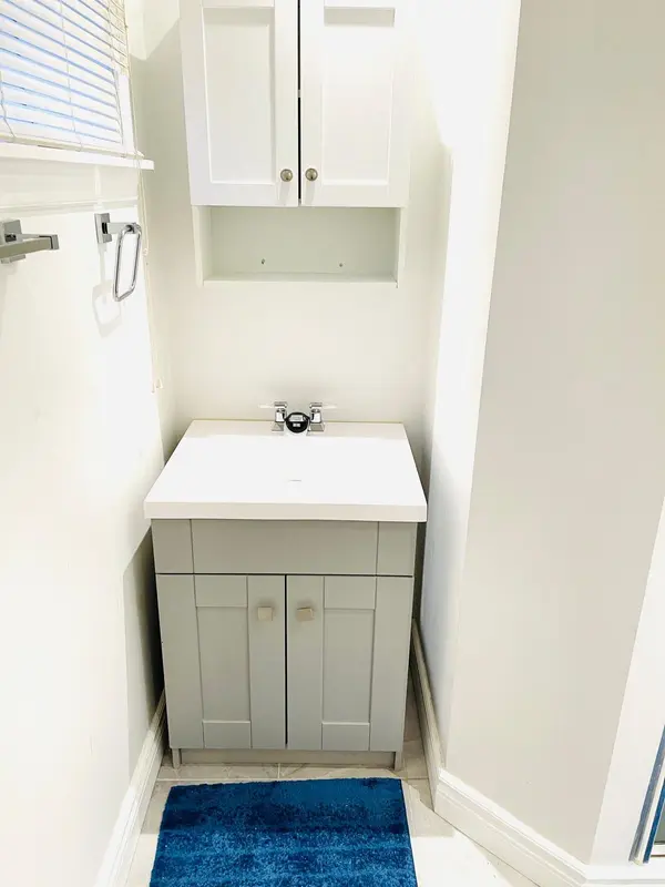 Toronto W06, ON M8V 3N7,73 Twenty Fourth BSMT ST #A