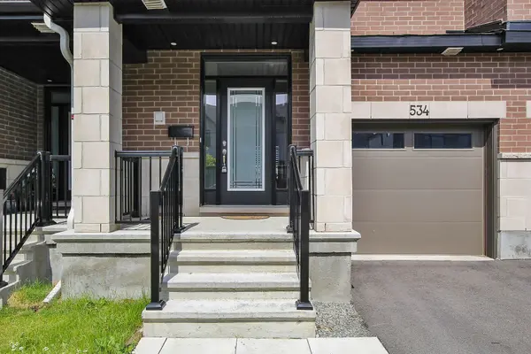 Barrhaven, ON K2J 6Z1,534 CORRETTO PL