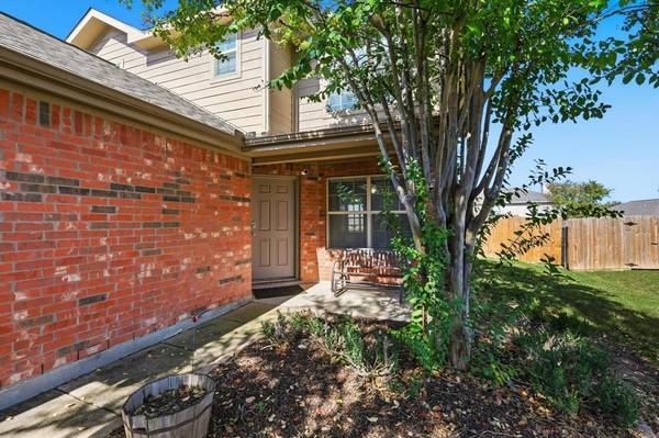 832 Santa Rosa Drive, Fort Worth, TX 76052