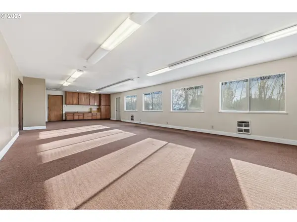 Hood River, OR 97031,4201 BARRETT DR