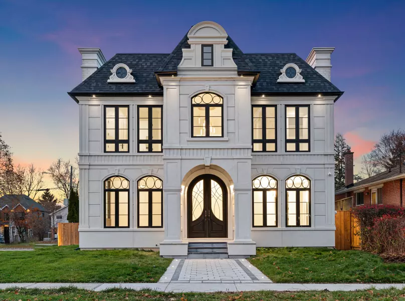 52 Child DR, Aurora, ON L4G 1Y5