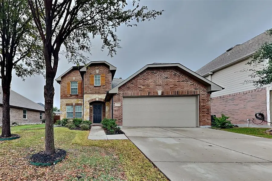 10325 Fossil Valley Drive, Fort Worth, TX 76131