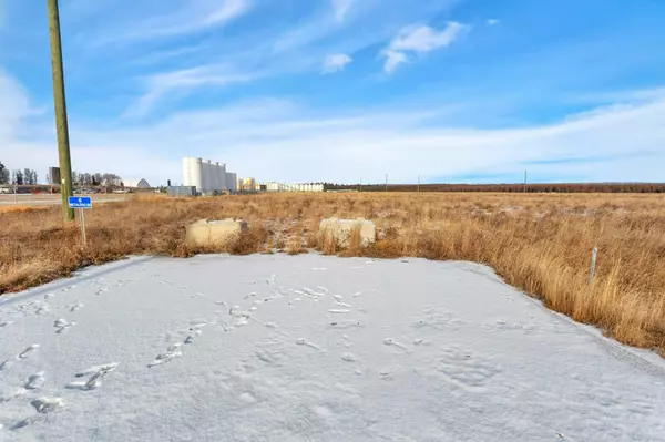 Rural Clearwater County, AB T4T 2A2,6 METALDOG DR